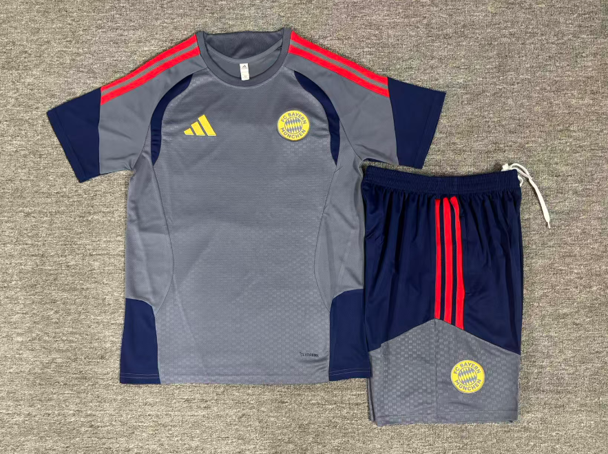 Kids Bayern Munich Training Tracksuits 2026-2027 Football Kit Soccer Jersey