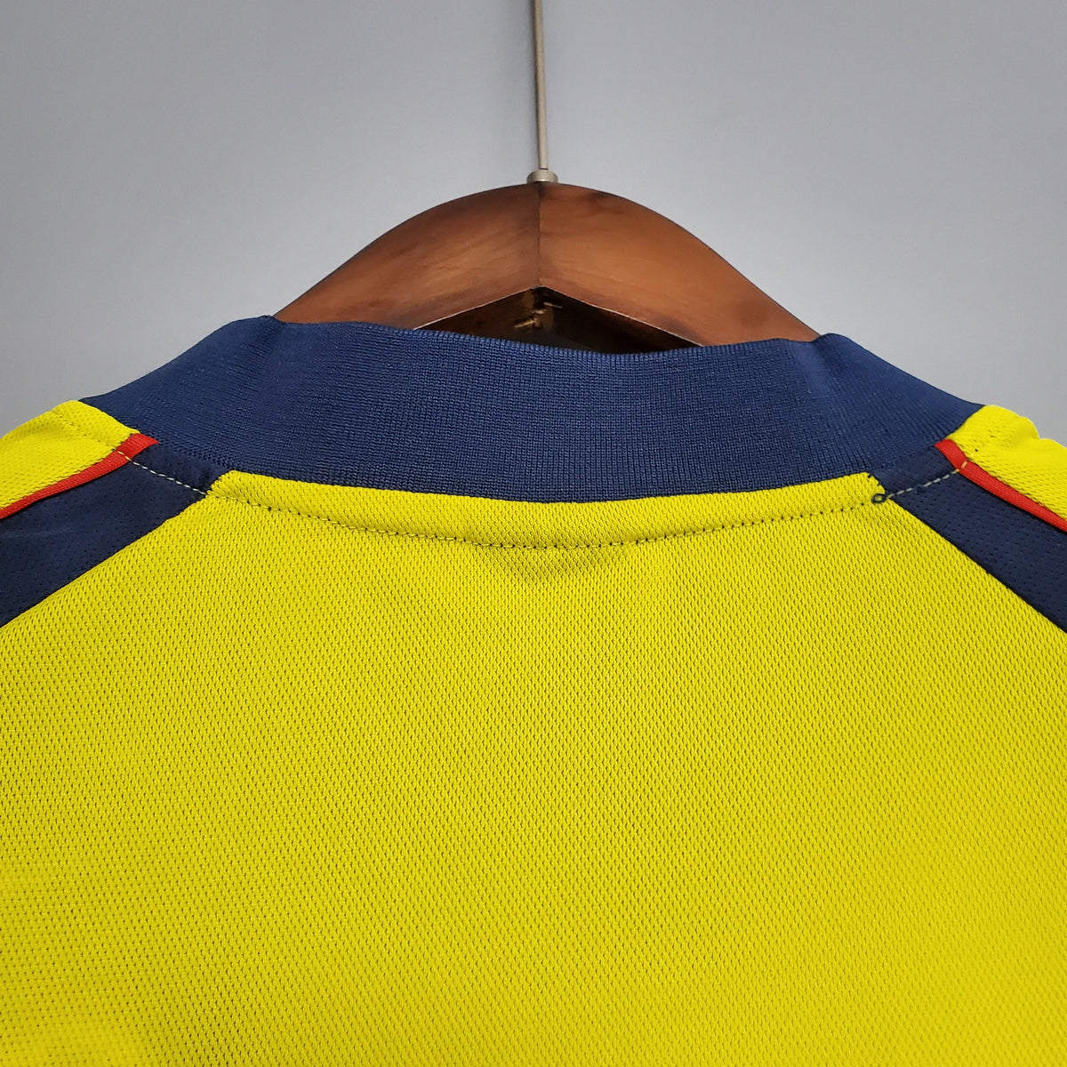 Retro Club America Jersey 2001-02 Home Yellow Football Kit Soccer Jersey