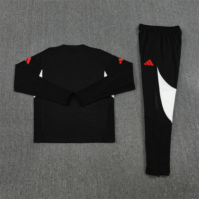 Liverpool Training Tracksuits 25/26 Football Kit Player Version