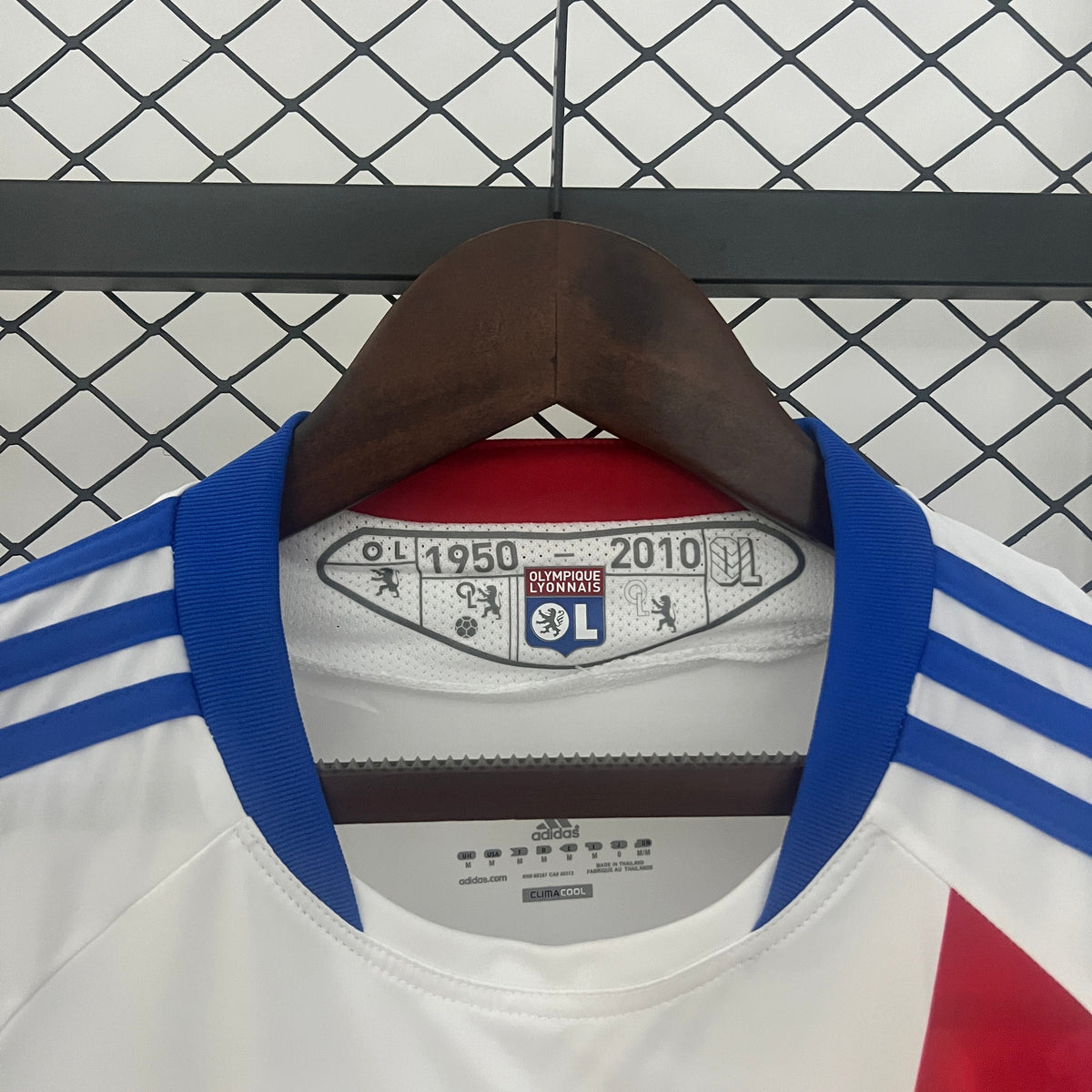 Olympique Lyonnais Jersey 2010-11 Home Football Kit Soccer Jersey