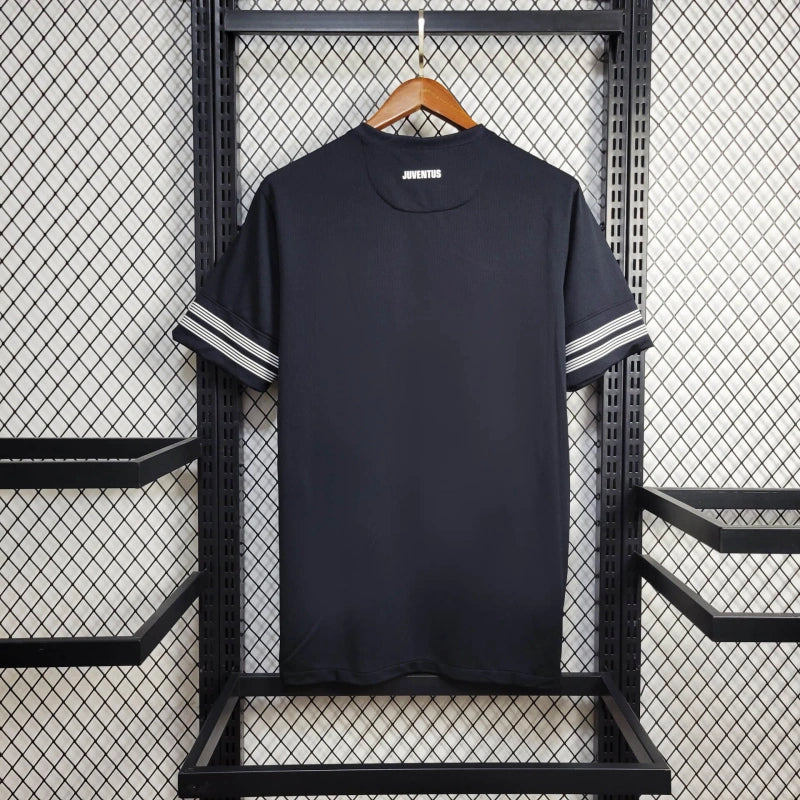 Retro Juventus Away Kit 12/13 Football Jersey