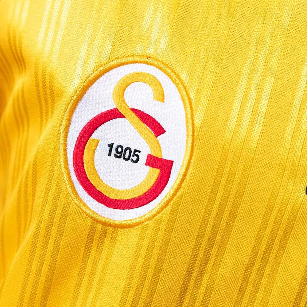 Galatasaray Jersey 1997-98 Home Retro Football Kit