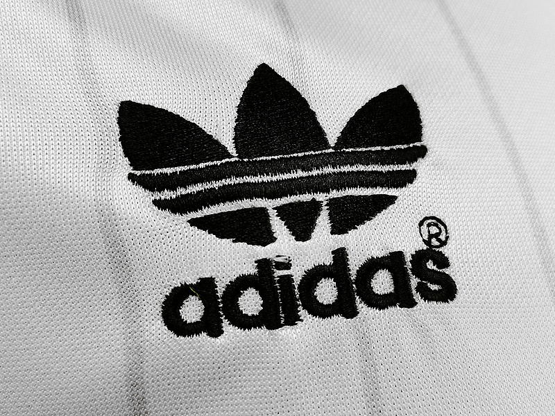 Manchester United Retro Jersey 1983 Away Football Jersey Soccer Shirt