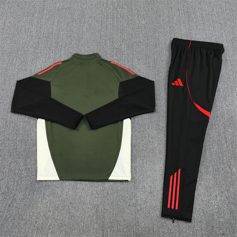 Bayern Munich Training Tracksuits 25/26 Football Kit Soccer Jersey