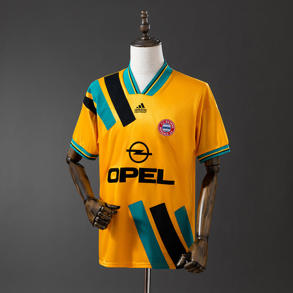 Bayern Munich Jersey 1993/95 Away Retro Football Kit