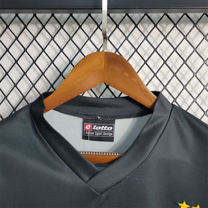 Juventus Jersey Away kit 01-02 Retro