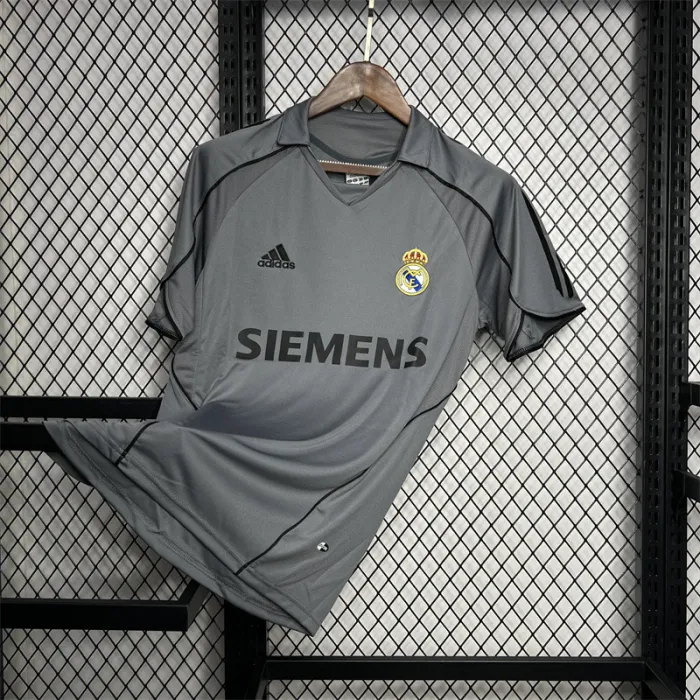 Retro Real Madrid Third Jersey 05/06 Football Kit