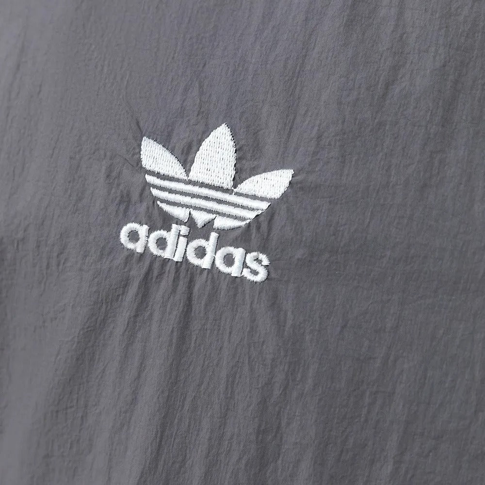 Real Madrid Windbreaker 2025/26 Grey Football Kit